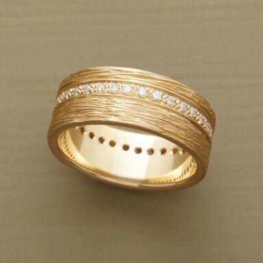 Vintage Gold Ring with Fine Zirconia – Delicate Brilliance