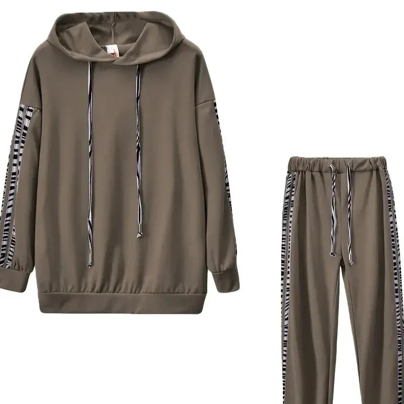 ALORA | COMFORTABEL EN MODERN DAMES TRAININGSPAK MET CAPUCHON